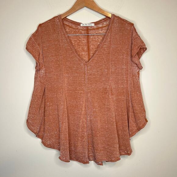 We The Free Sammie Tee V-Neck Flowy in Washed Brown - Picture 2 of 6